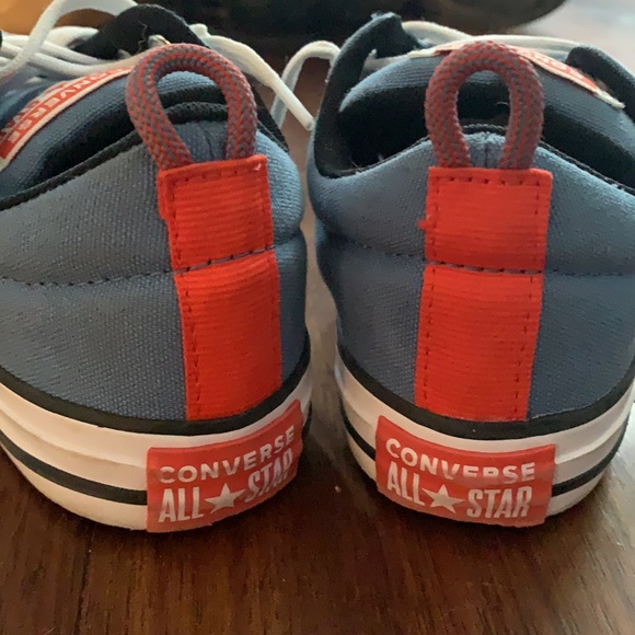 Converse - Picture 2 of 3